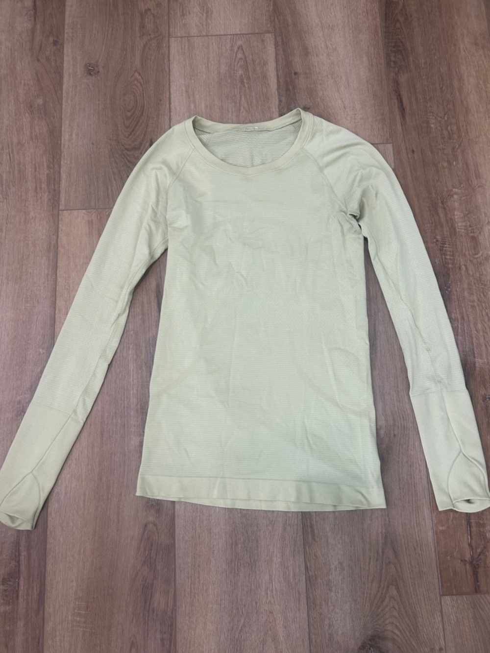 Lululemon Light Green Long-Sleeve Women's Top